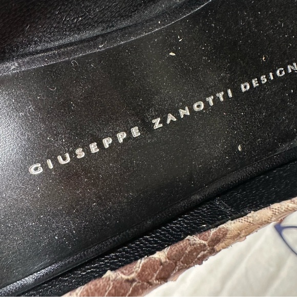 Giuseppe Zanotti 🎂 Snake embossed leather, top strap with contrast red heelSz37 - Picture 7 of 9